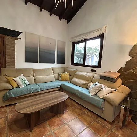 Maravillosa Alegria Kır Evi